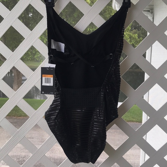 *HP* Nike Black Shiny Stripe Cross-back swimsuit - Picture 5 of 8